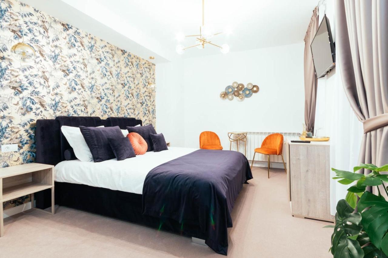 Liane Boutique Hotel Câmpulung Moldovenesc Dış mekan fotoğraf