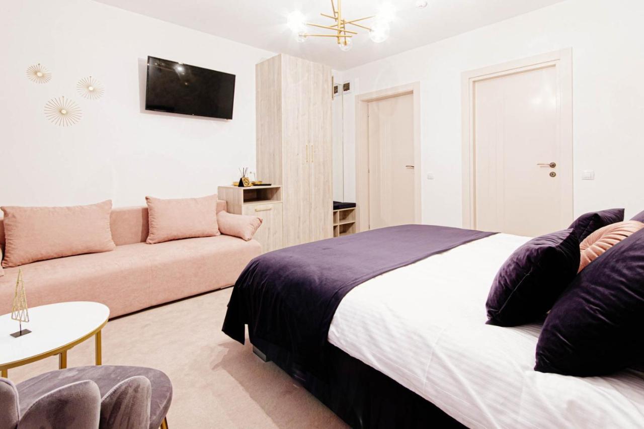 Liane Boutique Hotel Câmpulung Moldovenesc Dış mekan fotoğraf