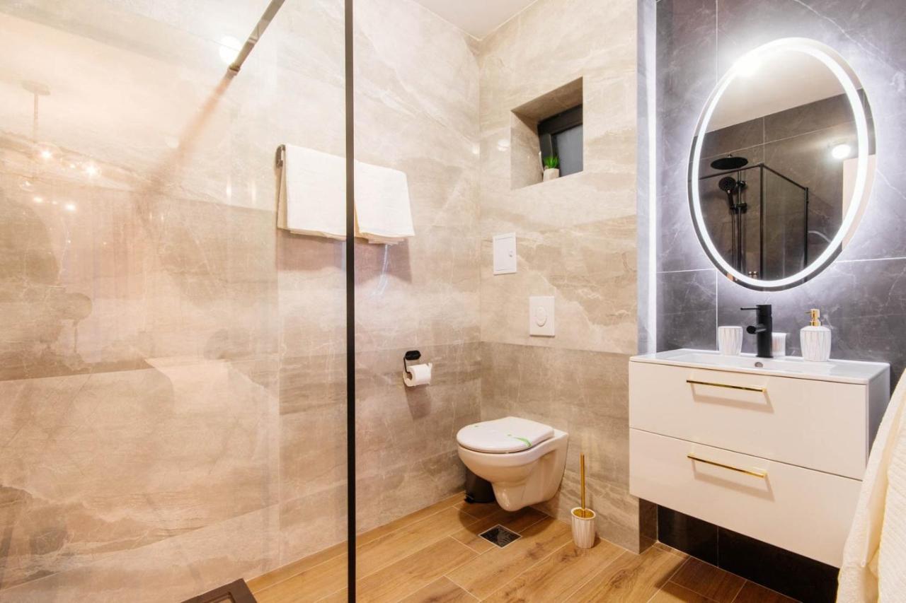 Liane Boutique Hotel Câmpulung Moldovenesc Dış mekan fotoğraf