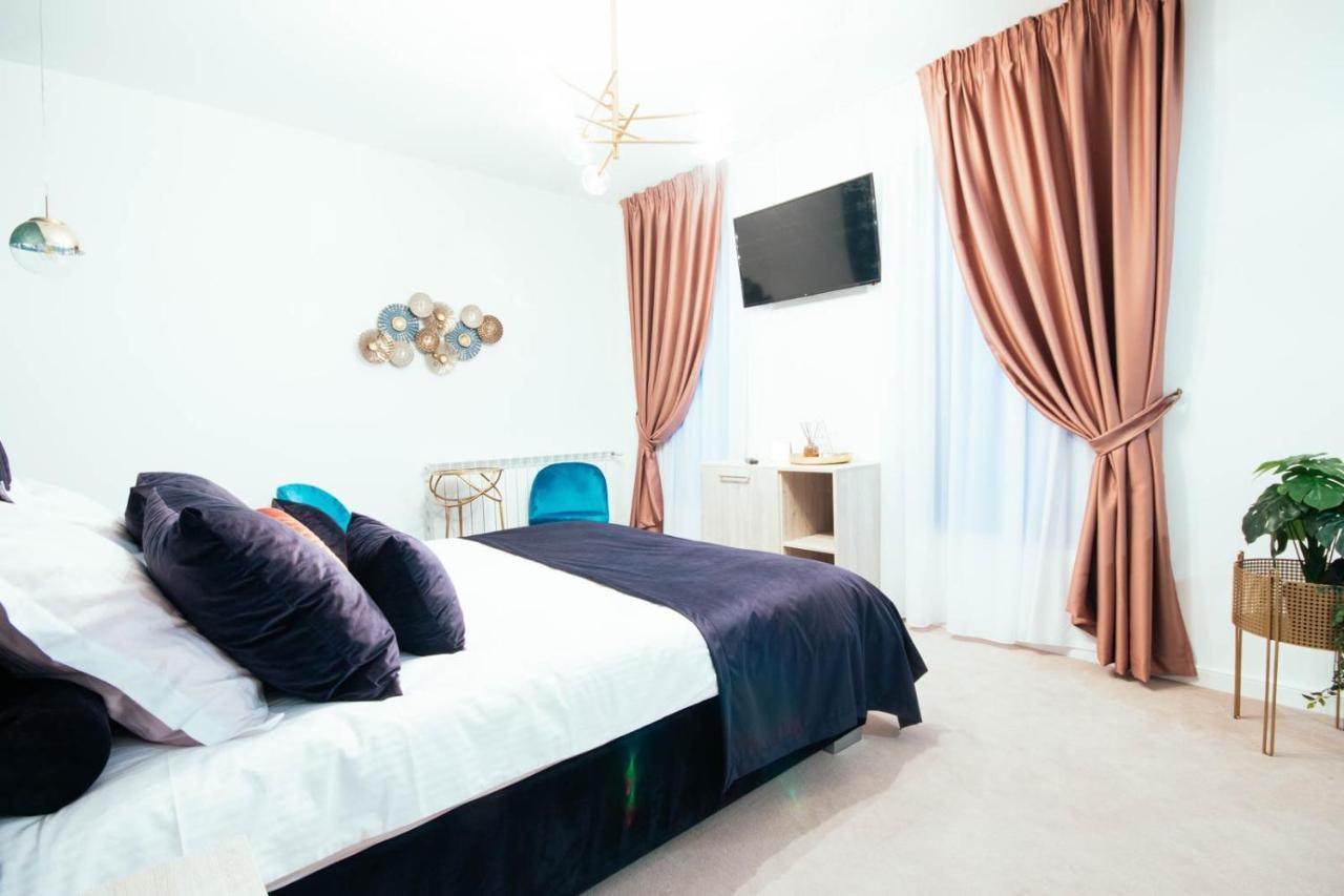 Liane Boutique Hotel Câmpulung Moldovenesc Dış mekan fotoğraf