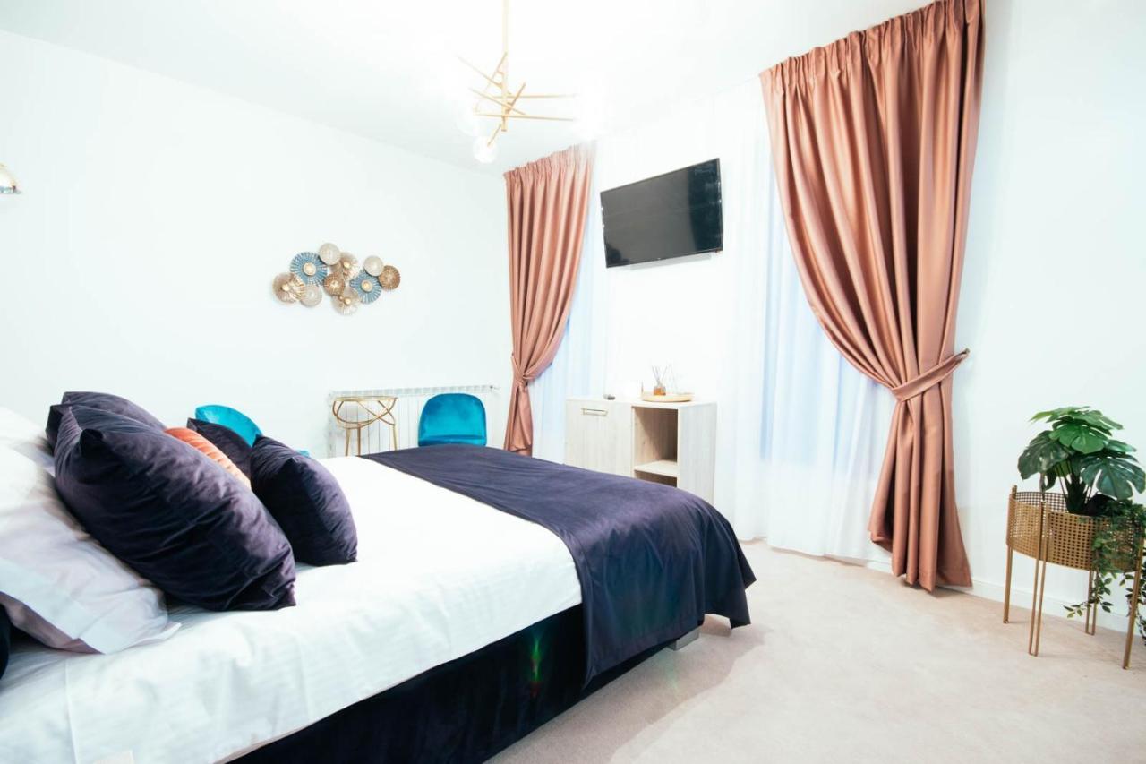 Liane Boutique Hotel Câmpulung Moldovenesc Dış mekan fotoğraf
